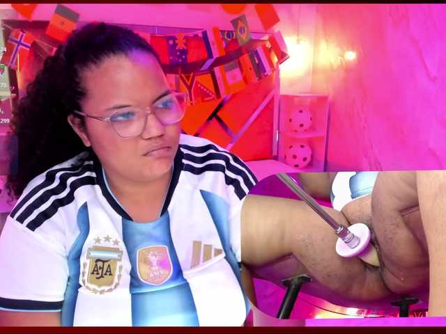 MhiaRey live cam on BongaCams