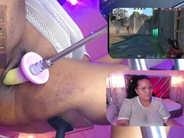 MhiaRey webcam