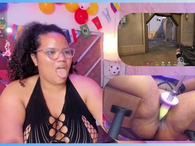 MhiaRey live cam on BongaCams