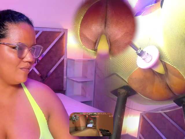 MhiaRey live cam on BongaCams