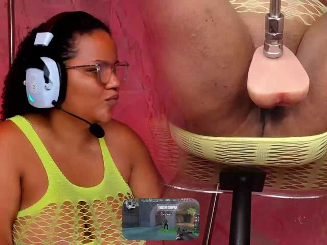 MhiaRey live cam on BongaCams
