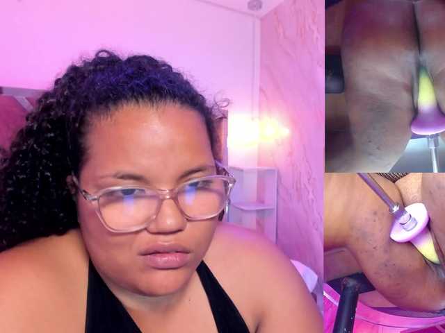 MhiaRey live cam on BongaCams