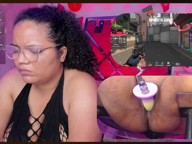 MhiaRey live cam on BongaCams