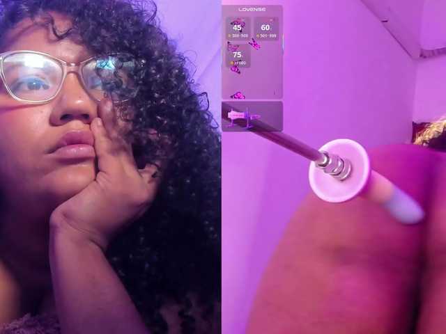 MhiaRey live cam on BongaCams