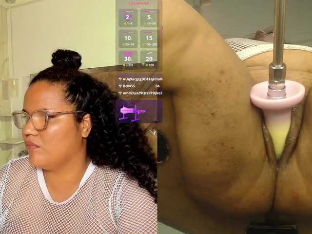 MhiaRey live cam on BongaCams