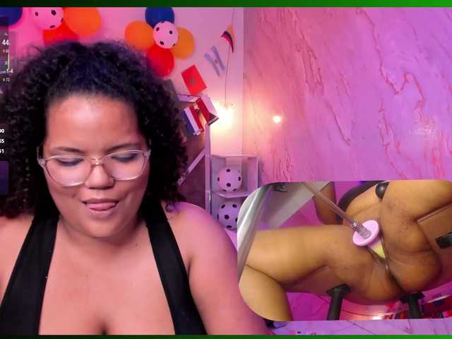 MhiaRey live cam on BongaCams