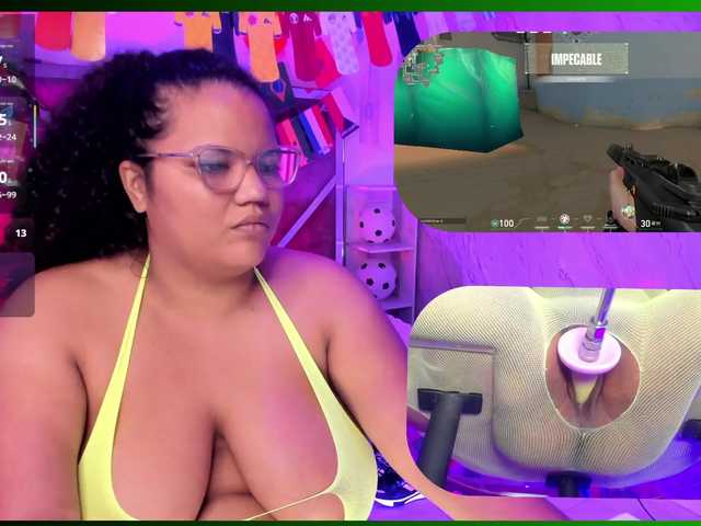 MhiaRey live cam on BongaCams