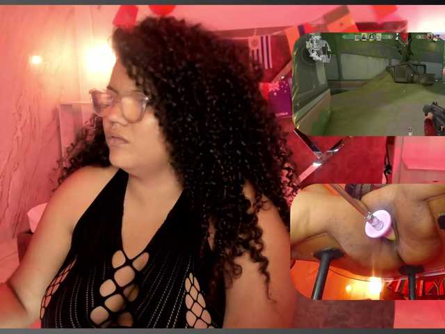 MhiaRey live cam on BongaCams