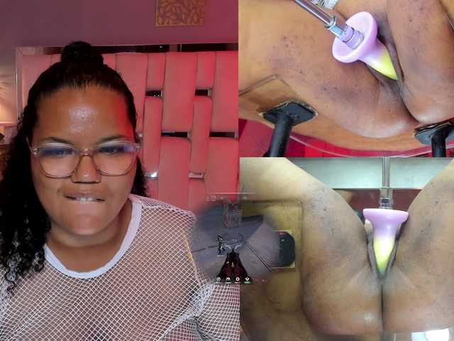 MhiaRey live cam on BongaCams