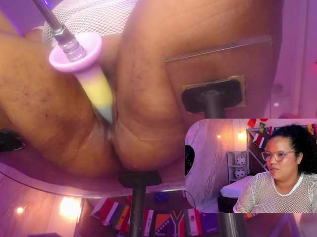 MhiaRey live cam on BongaCams