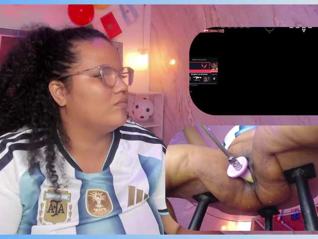 MhiaRey live cam on BongaCams