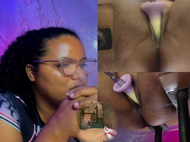 MhiaRey live cam on BongaCams