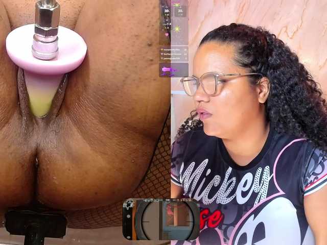 MhiaRey live cam on BongaCams