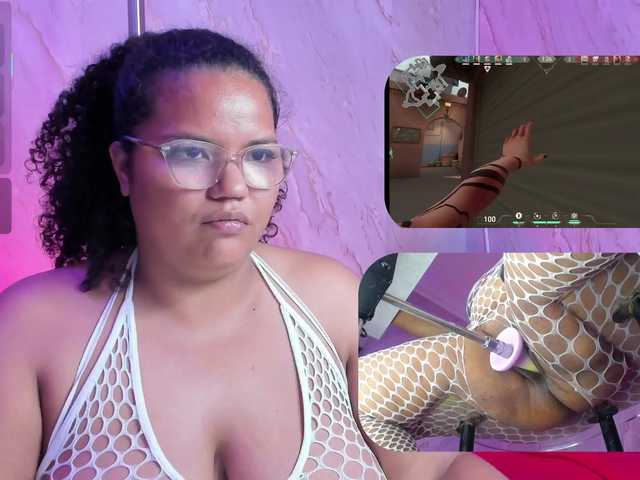 MhiaRey live cam on BongaCams