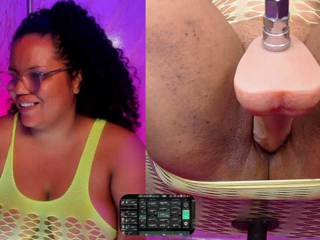 MhiaRey live cam on BongaCams