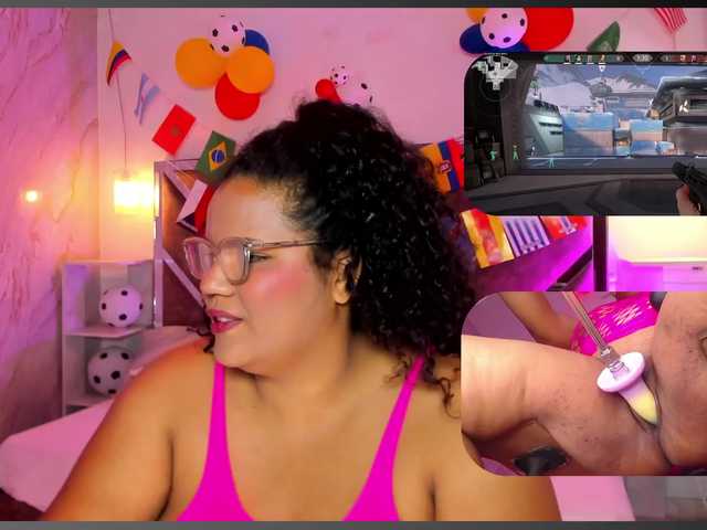 MhiaRey live cam on BongaCams