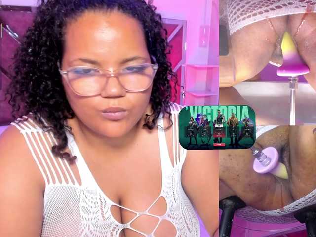 MhiaRey live cam on BongaCams