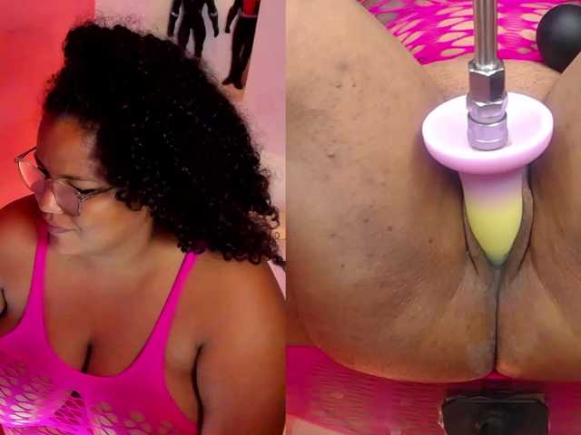 MhiaRey live cam on BongaCams