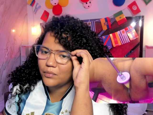 MhiaRey live cam on BongaCams