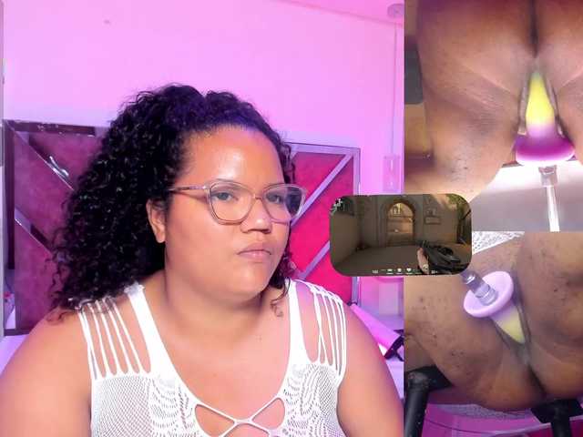 MhiaRey live cam on BongaCams