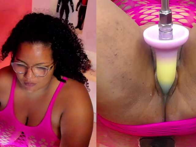 MhiaRey live cam on BongaCams