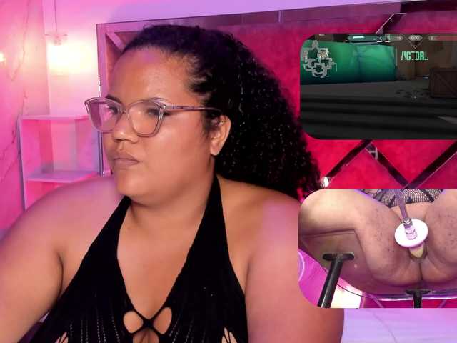 MhiaRey live webcam show