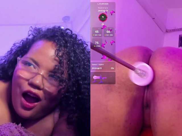 MhiaRey live cam on BongaCams