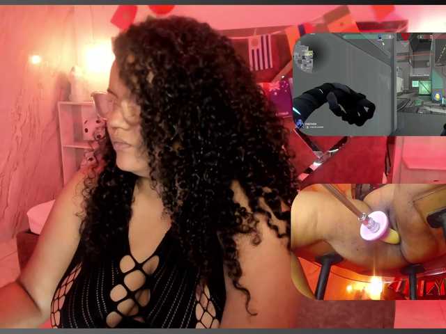 MhiaRey live cam on BongaCams