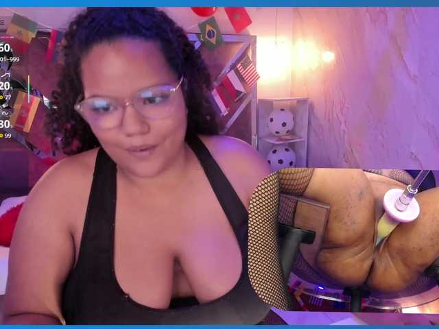 MhiaRey live cam on BongaCams