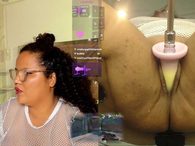 MhiaRey live cam on BongaCams