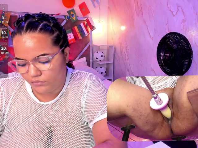 MhiaRey live cam on BongaCams