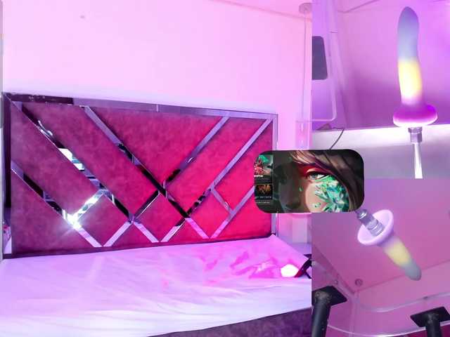 MhiaRey live cam on BongaCams