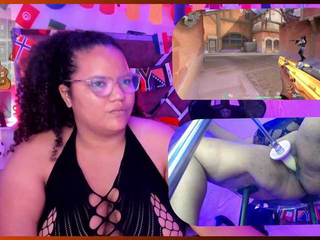 MhiaRey live cam on BongaCams