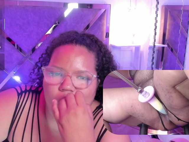 MhiaRey live cam on BongaCams
