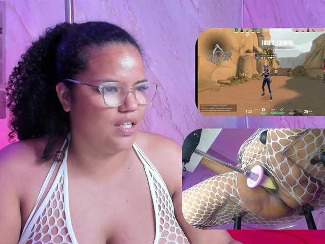 MhiaRey live cam on BongaCams