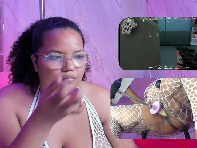 MhiaRey live cam on BongaCams