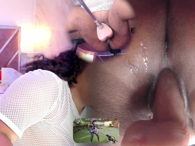 MhiaRey live cam on BongaCams