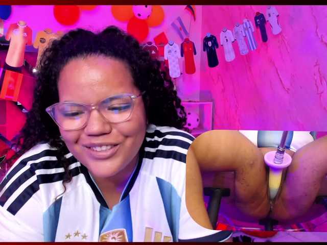 MhiaRey live cam on BongaCams