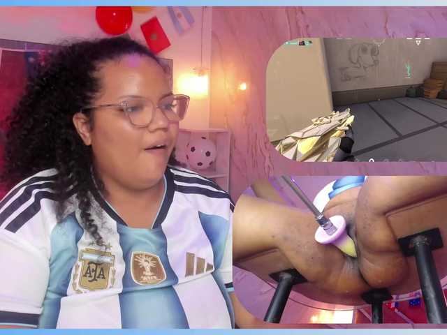 MhiaRey live cam on BongaCams