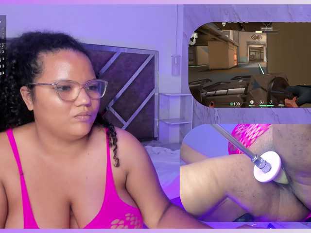 MhiaRey live cam on BongaCams