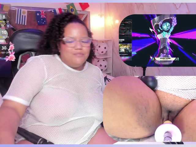 MhiaRey live cam on BongaCams