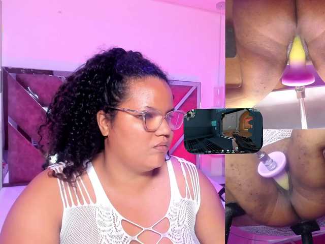 MhiaRey live cam on BongaCams