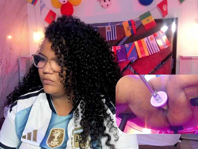 MhiaRey live cam on BongaCams