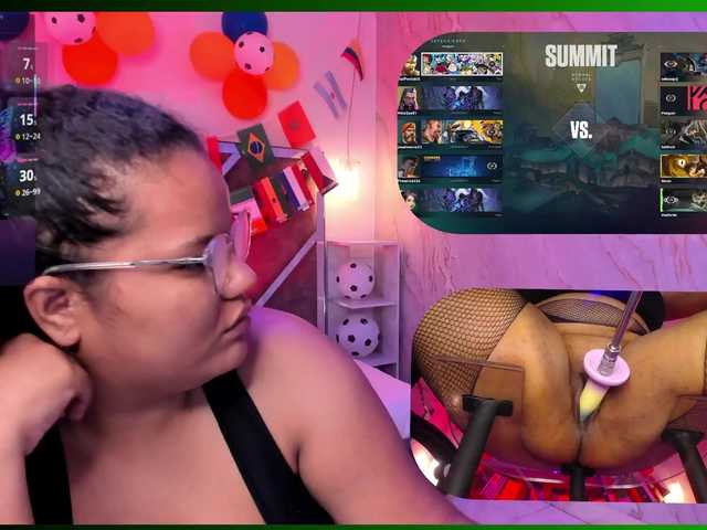 MhiaRey live cam on BongaCams