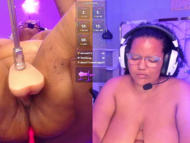MhiaRey live cam on BongaCams
