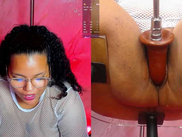 MhiaRey live cam on BongaCams