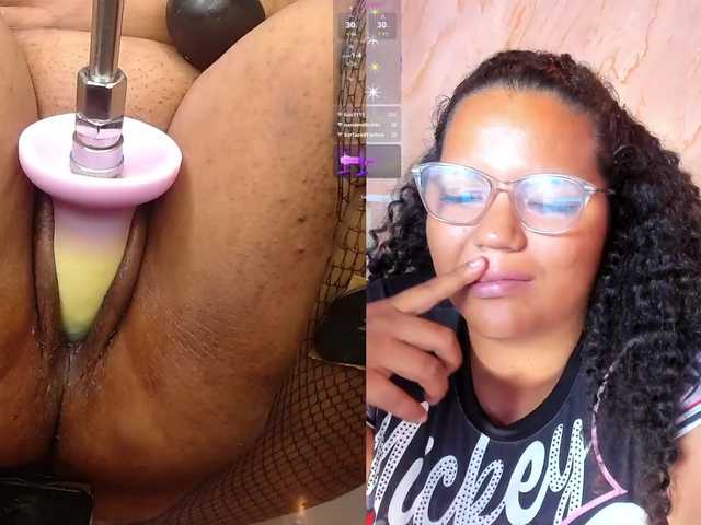 MhiaRey live cam on BongaCams