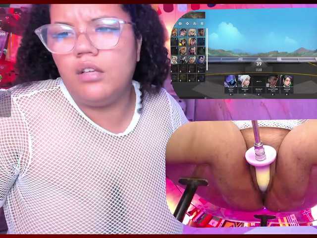 MhiaRey live cam on BongaCams