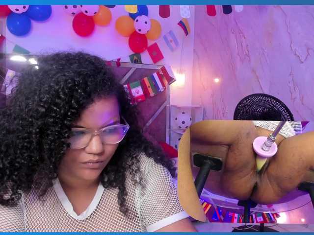 MhiaRey live cam on BongaCams