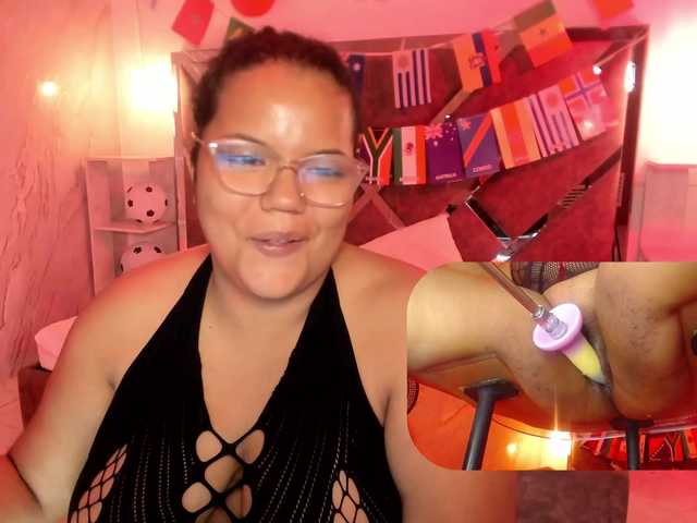 MhiaRey live cam on BongaCams